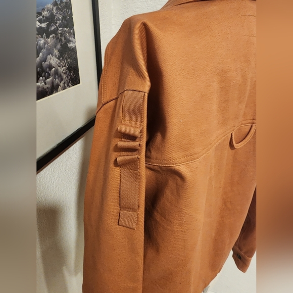 Wondery Ryan Cargo Shirt Jacket in a rust or orange cotton twill. - Picture 6 of 10